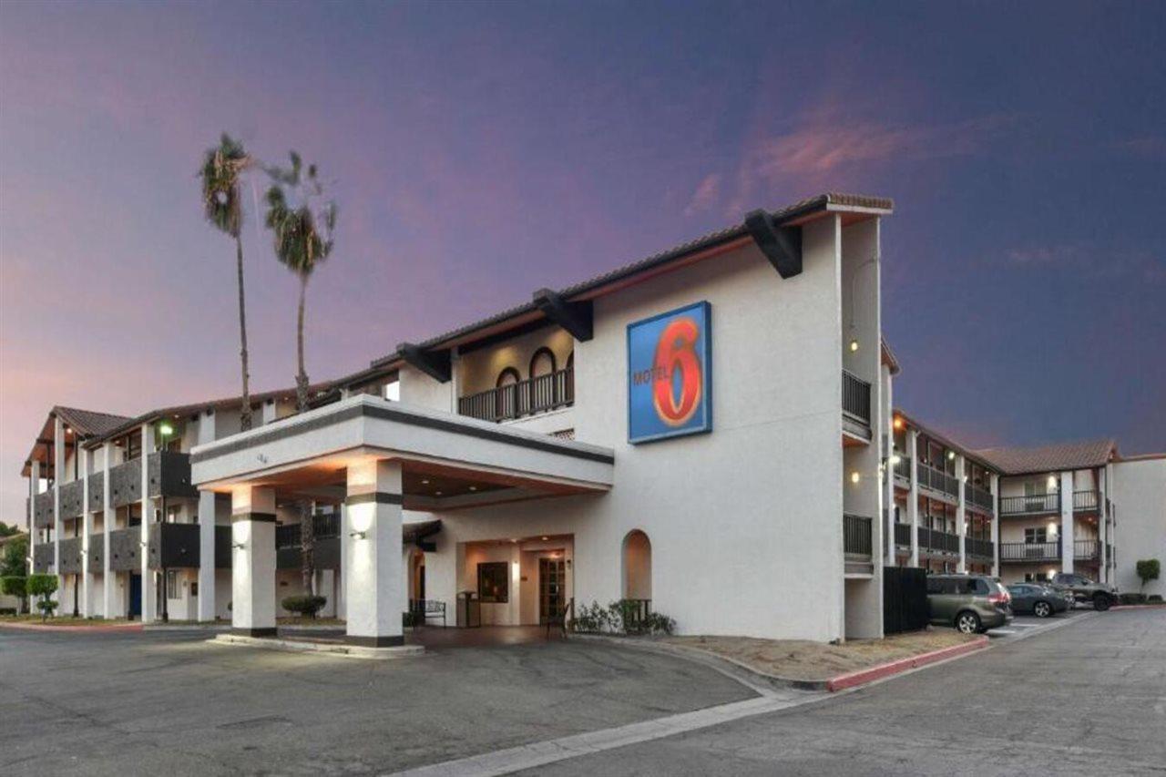 Motel 6 Ontario Ca Convention Center Airport ภายนอก รูปภาพ