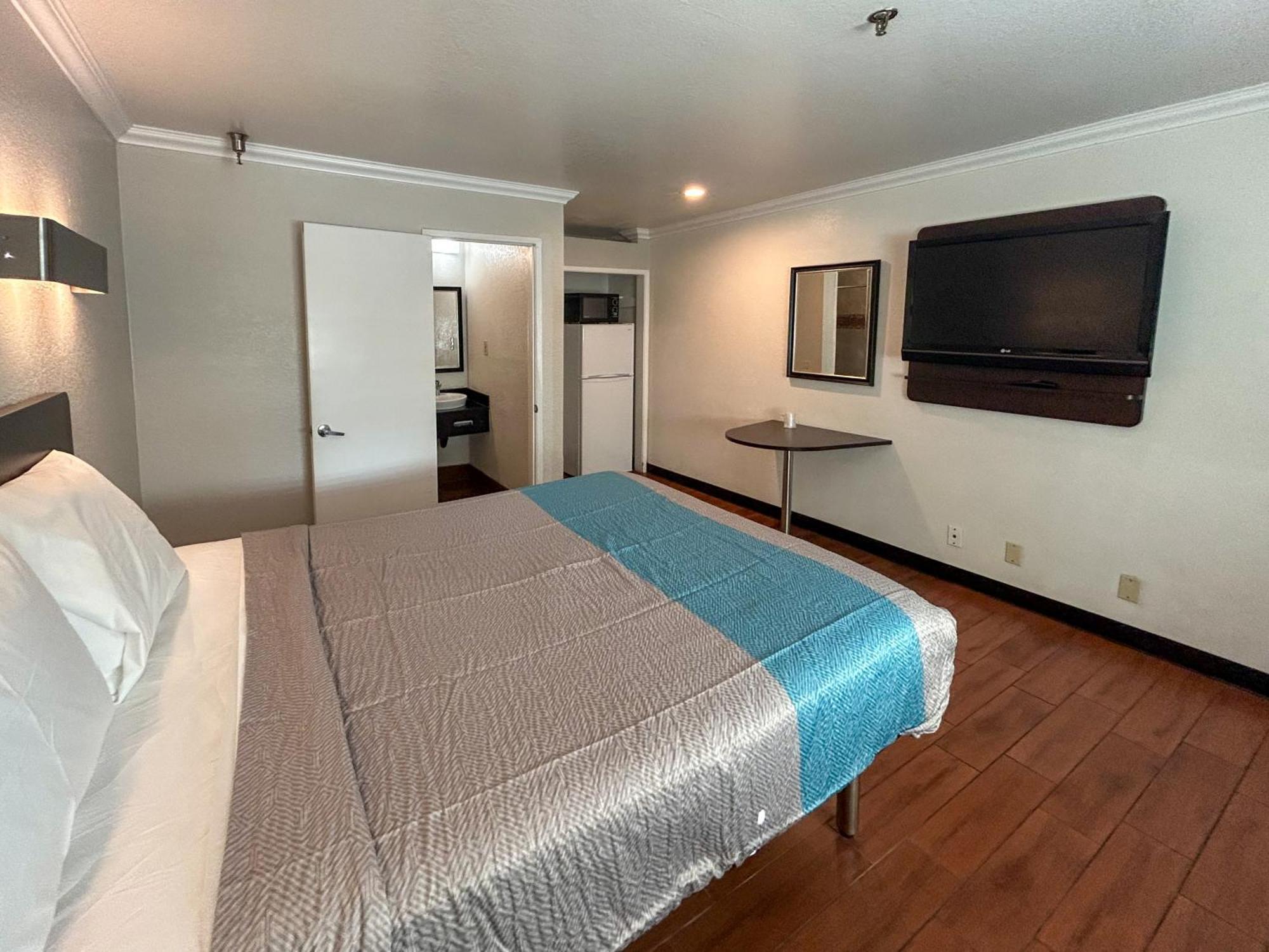 Motel 6 Ontario Ca Convention Center Airport ภายนอก รูปภาพ