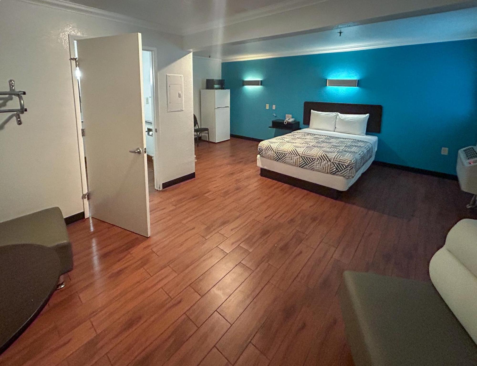 Motel 6 Ontario Ca Convention Center Airport ภายนอก รูปภาพ