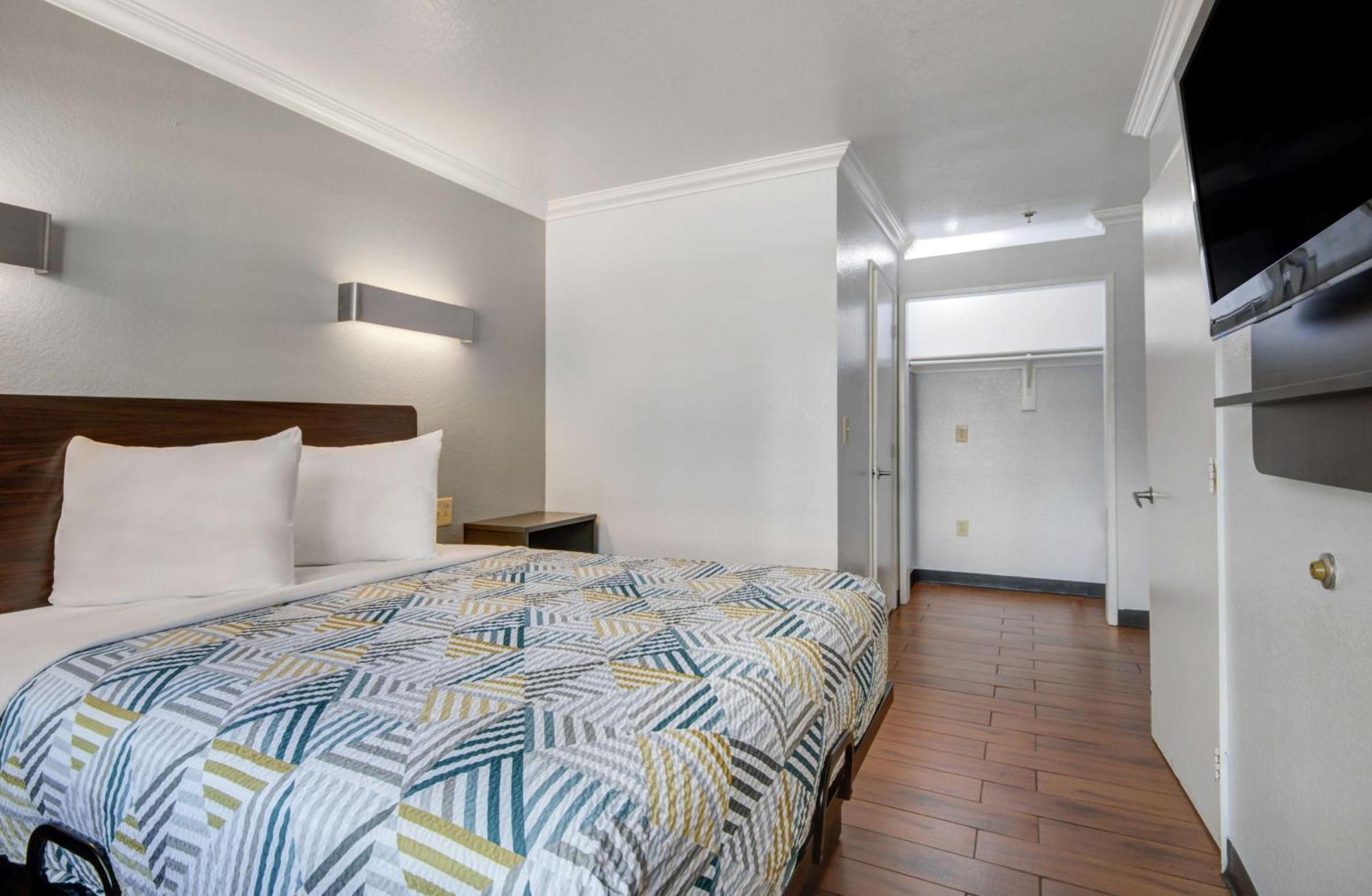 Motel 6 Ontario Ca Convention Center Airport ภายนอก รูปภาพ